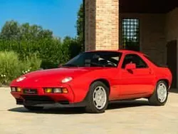 Roodrosso Gebruikt 1984 Porsche 928 Coupé | € 35.000