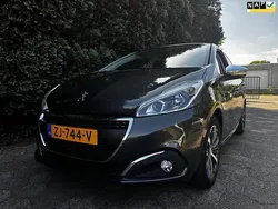 Grijs Gebruikt 2016 Peugeot 208 Allure Hatchback | € 7.500 (Goede deal)