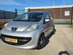 Grijs Gebruikt 2005 Peugeot 107 Hatchback | € 1.950 (Eerlijke prijs)