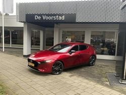 Soul red crystal Gebruikt 2023 Mazda 3 Homura-Line Hatchback | € 25.950 (Goede deal)