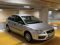 Grijs Gebruikt 2005 Ford Focus Hatchback | € 1.350 (Eerlijke prijs)