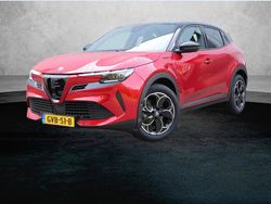 Rood Nieuw 2025 Alfa Romeo Junior Edizione Speciale SUV | € 36.395 (Super prijs)