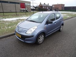 Blauw, metallic lak Gebruikt 2010 Nissan Pixo Acenta Hatchback | € 1.995 (Eerlijke prijs)