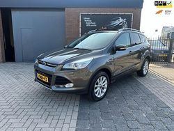 Grijs Gebruikt 2016 Ford Kuga Titanium SUV | € 12.450 (Goede deal)