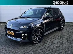 Zwart Gebruikt 2024 Renault R5 Komfort Hatchback | € 30.900 (Eerlijke prijs)