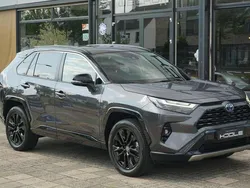 Grijs Gebruikt 2024 Toyota RAV4 Hybrid Style SUV | € 42.980 (Goede deal)
