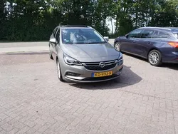 Bruin Gebruikt 2016 Opel Astra Business Stationwagen | € 7.844 (Eerlijke prijs)