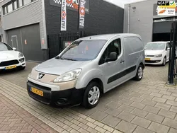 Grijs Gebruikt 2009 Peugeot Partner MPV | € 2.499 (Eerlijke prijs)