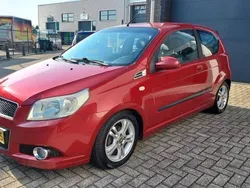 Rood Gebruikt 2008 Chevrolet Aveo Hatchback | € 2.450 (Eerlijke prijs)
