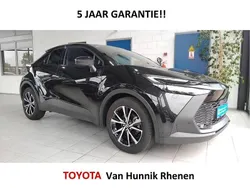 Zwart, metallic lak Gebruikt 2024 Toyota C-HR Style SUV | € 33.499