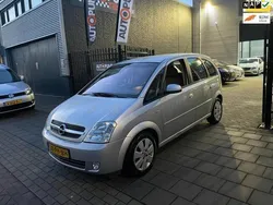Grijs, metallic lak Gebruikt 2004 Opel Meriva Cosmo MPV | € 1.499 (Goede deal)