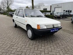 Wit Gebruikt 1990 Peugeot 205 Hatchback | € 14.500
