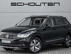 Zwart Gebruikt 2022 VW Tiguan Elegance SUV | € 32.900 (Goede deal)