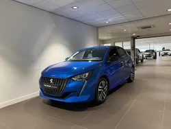 Blauw Gebruikt 2022 Peugeot 208 Allure Hatchback | € 18.435 (Iets duurder)