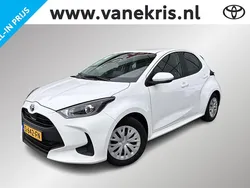 Wit Gebruikt 2022 Toyota Yaris Hybrid Active Hatchback | € 20.900 (Eerlijke prijs)