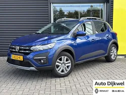 Blauw Gebruikt 2023 Dacia Sandero Comfort Hatchback | € 20.345 (Eerlijke prijs)