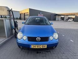 Gebruikt 2005 VW Polo Highline Sedan | € 2.000 (Eerlijke prijs)