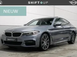 Grijs, metallic lak Gebruikt 2020 BMW 530e M Sport Sedan | € 29.940 (Eerlijke prijs)