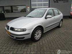 Grijs Gebruikt 2002 Seat Leon Stella Hatchback | € 600 (Goede deal)