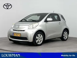 Grijs Gebruikt 2010 Toyota iQ Comfort Hatchback | € 4.990 (Eerlijke prijs)