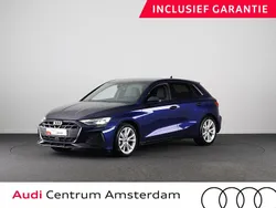 Blauw, metallic lak Gebruikt 2024 Audi A3 Sportback S-Line Hatchback | € 34.949 (Super prijs)