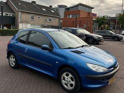 Blauw Gebruikt 2004 Peugeot 206 Hatchback | € 1.000 (Eerlijke prijs)