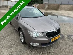 Grijs, metallic lak Gebruikt 2010 Skoda Superb Business Line Stationwagen | € 3.900 (Goede deal)