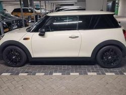 Gebruikt 2016 Mini ONE Hatchback | € 10.950 (Goede deal)