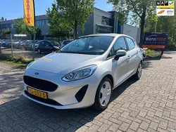 Grijs, metallic lak Gebruikt 2017 Ford Fiesta Trend Hatchback | € 8.950 (Goede deal)