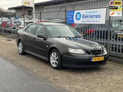 Groen, metallic lak Gebruikt 2003 Saab 9-3 Sedan | € 1.995 (Eerlijke prijs)