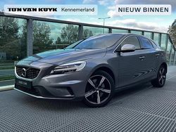 Grijs Gebruikt 2020 Volvo V40 Stationwagen | € 19.950 (Eerlijke prijs)