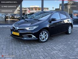 Zwart Gebruikt 2015 Toyota Auris Hybrid Hatchback | € 13.450 (Eerlijke prijs)