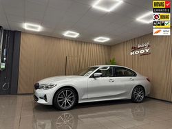 Grijs Gebruikt 2020 BMW 318 Executive Sedan | € 26.270