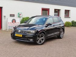 Zwart Gebruikt 2020 VW Tiguan Highline SUV | € 29.450 (Eerlijke prijs)