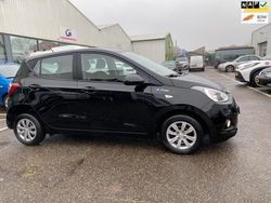Zwart Gebruikt 2016 Hyundai i10 Comfort Hatchback | € 6.250 (Eerlijke prijs)
