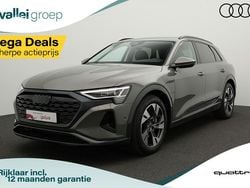 Grijs, metallic lak Gebruikt 2023 Audi Q8 e-tron SUV | € 46.500 (Super prijs)