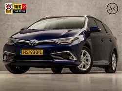 Blauw Gebruikt 2015 Toyota Auris Hybrid Sport Stationwagen | € 16.445 (Iets duurder)