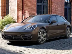 Truffelbruin metallic Gebruikt 2022 Porsche Panamera 4 Platinum Edition Sedan | € 94.750