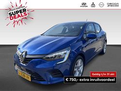 Blauw, metallic lak Gebruikt 2021 Renault Clio V Zen Hatchback | € 13.930 (Goede deal)