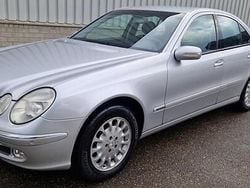 Grijs Gebruikt 2002 Mercedes E240 Avantgarde Sedan | € 3.000 (Goede deal)