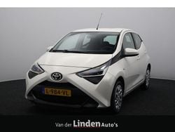 Wit Gebruikt 2021 Toyota Aygo X-play Hatchback | € 10.750 (Eerlijke prijs)