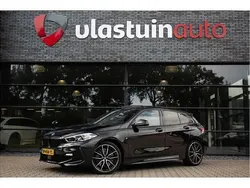 Zwart Gebruikt 2022 BMW 120 Hatchback | € 32.950 (Iets duurder)