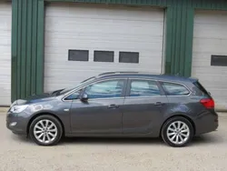 Grijs Gebruikt 2012 Opel Astra Edition Stationwagen | € 4.450 (Goede deal)