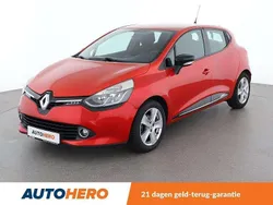 Rood Gebruikt 2015 Renault Clio IV Expression Hatchback | € 7.949 (Eerlijke prijs)