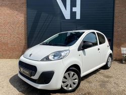 Wit Gebruikt 2013 Peugeot 107 Access Hatchback | € 3.950 (Eerlijke prijs)