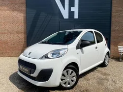 Wit Gebruikt 2013 Peugeot 107 Access Hatchback | € 4.450 (Eerlijke prijs)