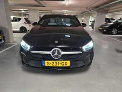 Zwart Gebruikt 2020 Mercedes A180 Premium Plus Hatchback | € 22.500 (Eerlijke prijs)