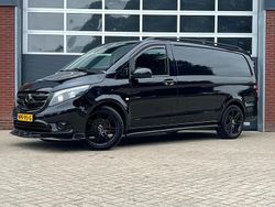 Zwart (metallic) Gebruikt 2022 Mercedes Vito Sedan | € 32.850