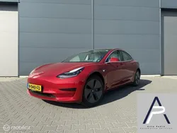 Rood Gebruikt 2019 Tesla Model 3 Standard Range Sedan | € 19.400 (Eerlijke prijs)