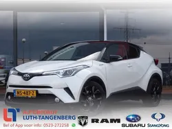 Wit, metallic lak Gebruikt 2017 Toyota C-HR SUV | € 19.950 (Iets duurder)